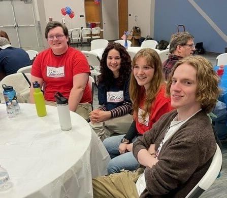 Four 在线赌博推荐 – Concord’s Community College students—Riley Weeks, Chloe Rattee, Jacob Dolley, and Ainsley Rennie—competed in the first CCSNH American Revolution and Constitutional History (ARCH) Quiz Bowl last week.